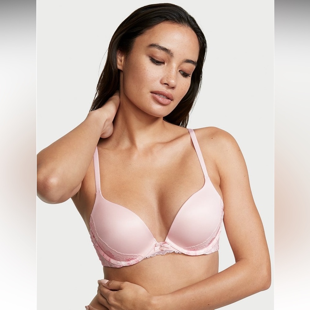 NWT VS Pink Push Up Bra 40E